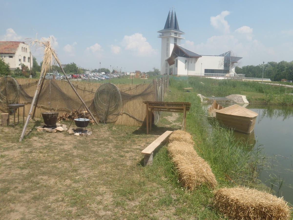 Árpád nyaralóház Sarud Exterior foto